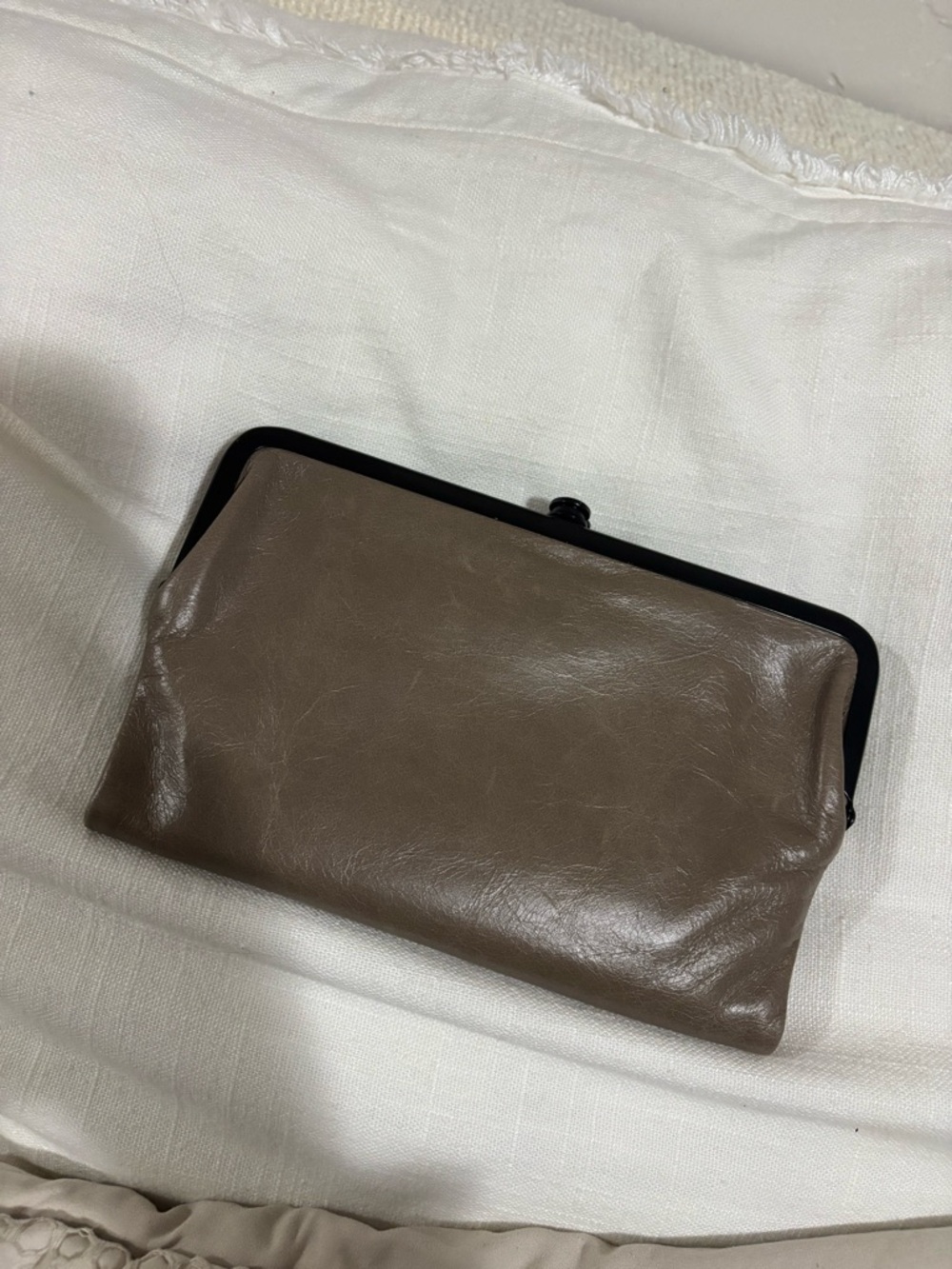 Hobo Lauren wallet clutch